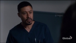 Private Eyes - Season 05 Episode 01